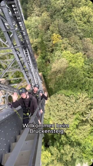 Würdet ihr euch das trauen? 🤯🤯
#brückensteig #solingen #müngstenerbrücke #brückenpark #diebergischendrei #ausflügemitkind #ausflugnrw #ausflugszielnrw #exploring